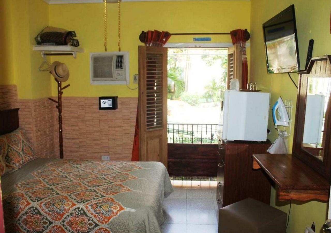 Hostal Yolanda Habana Vieja Havana Bagian luar foto